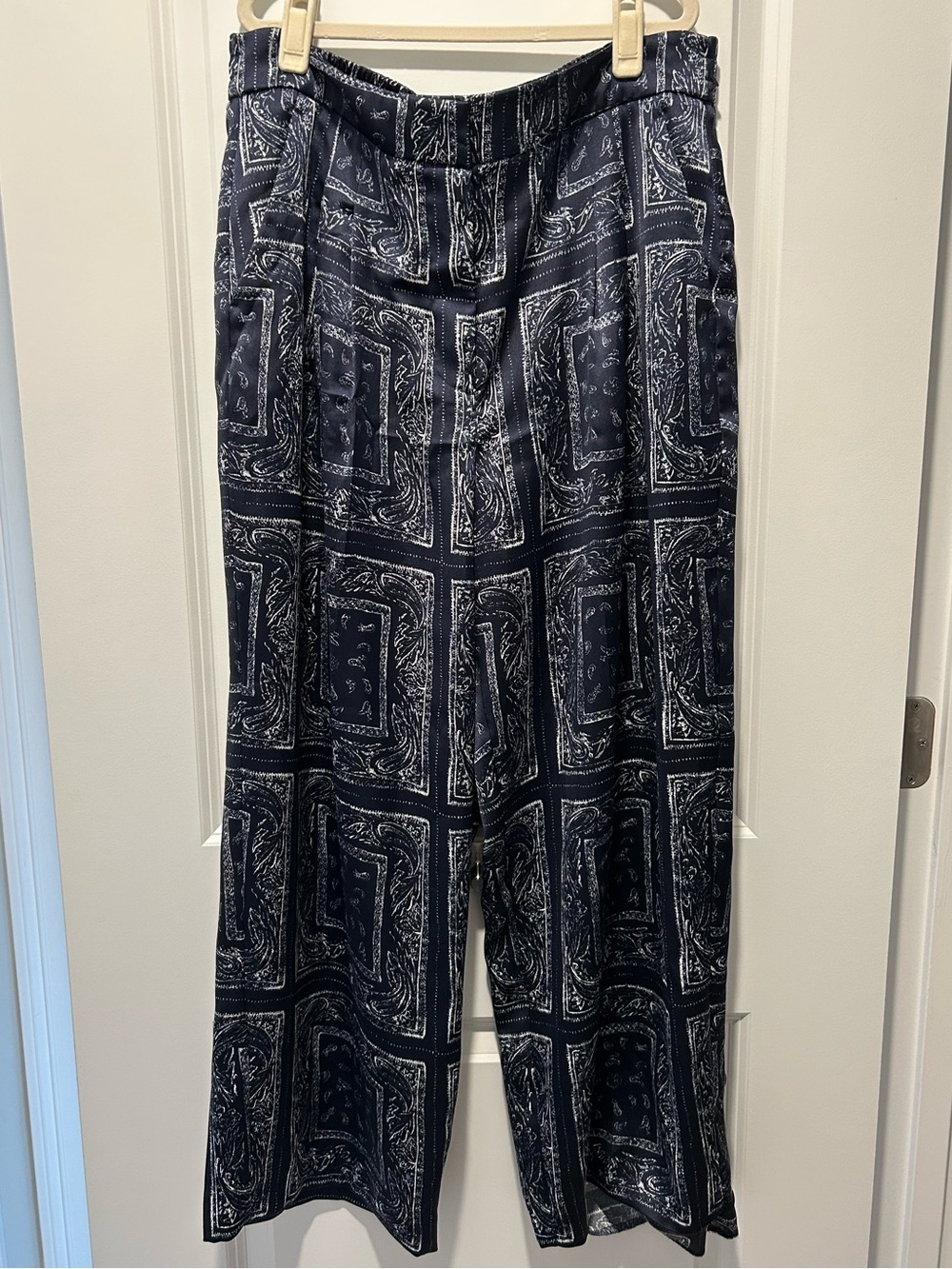 Simply Vera Vera Wang Satin Navy Paisley Wide Leg Pants Size 14
